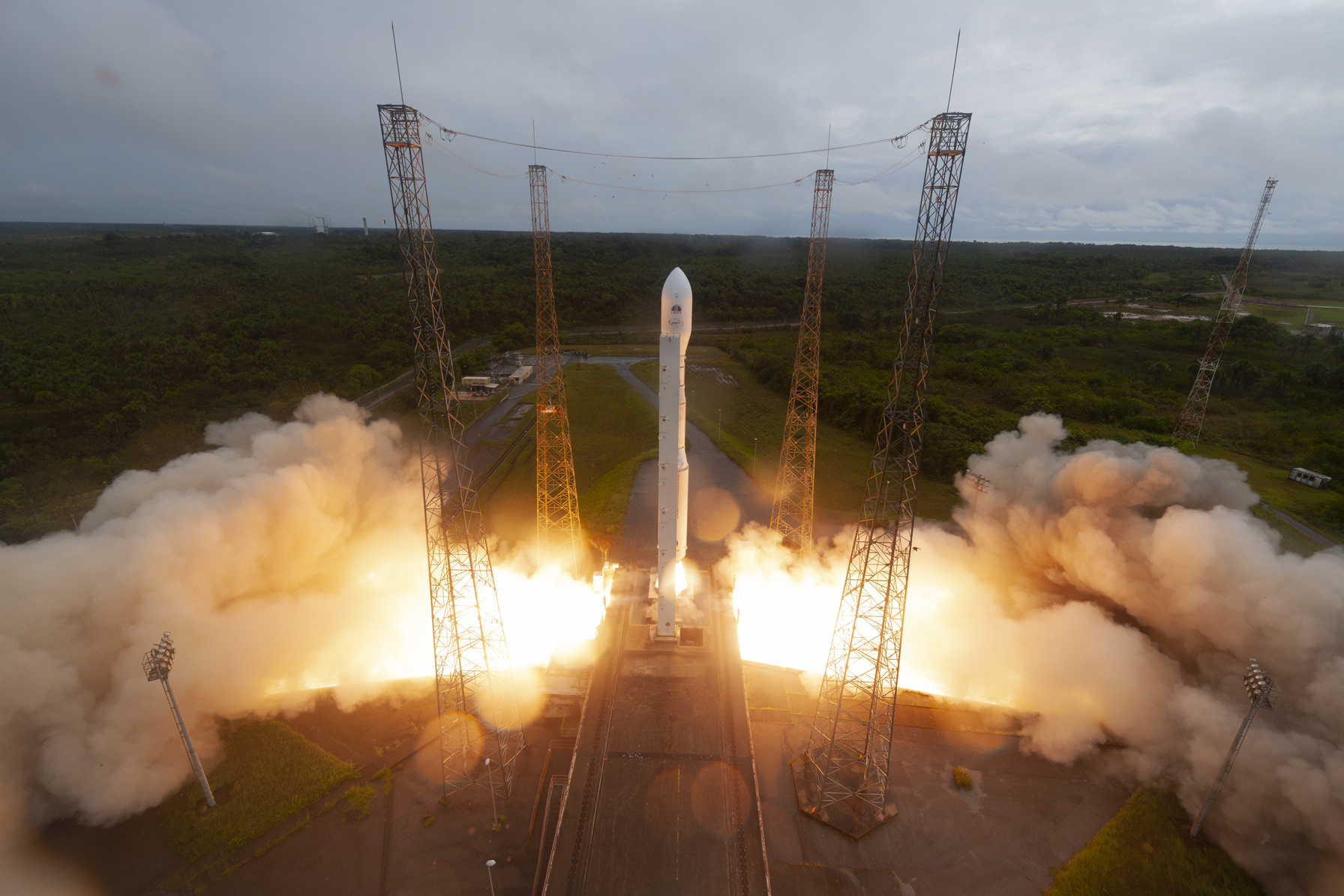 CSG-4, photo by ESA/CNES/Arianespace